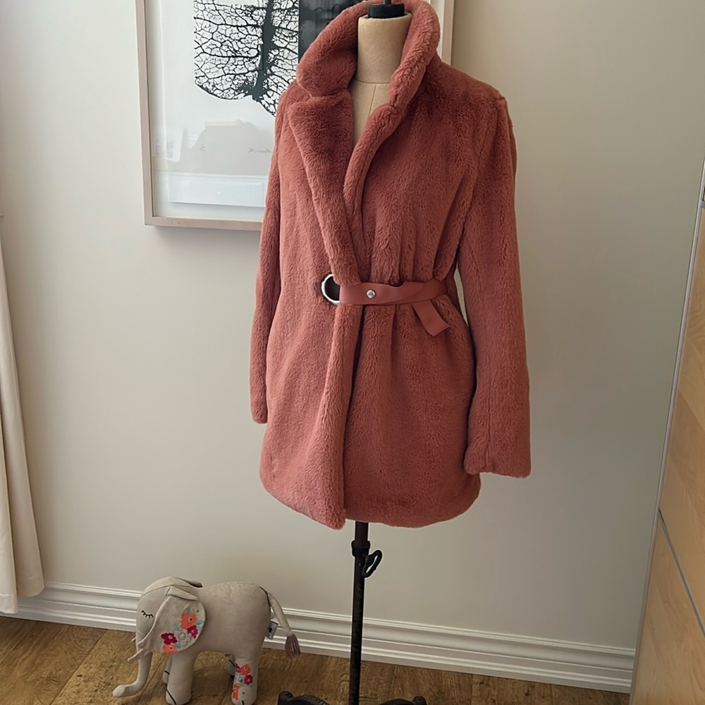 ICHI | Tavana Plush Faux Fur Coat